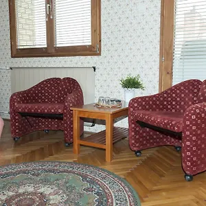 rezervați aici
